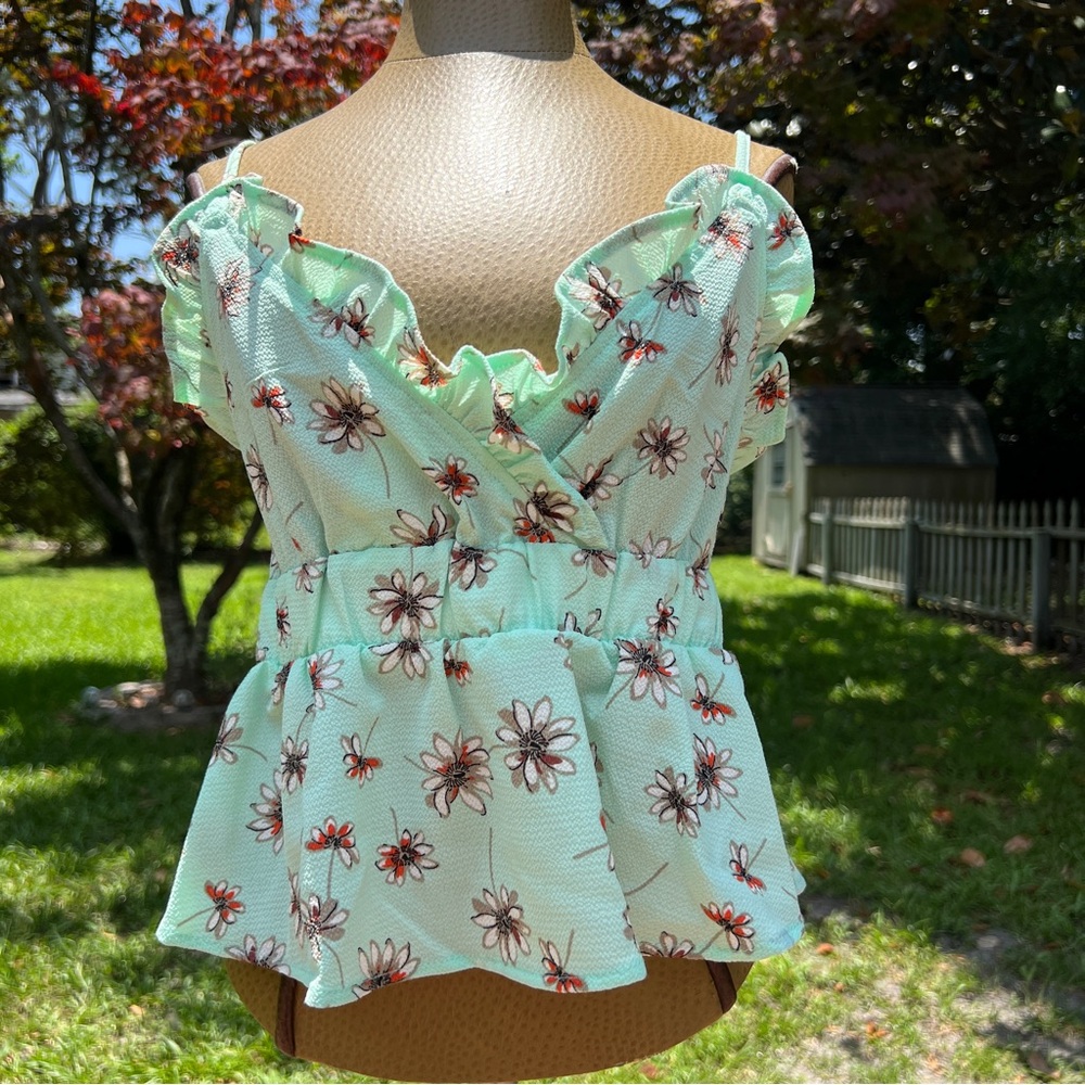 Vero Moda Floral Ruffle Top - Picture 13 of 15
